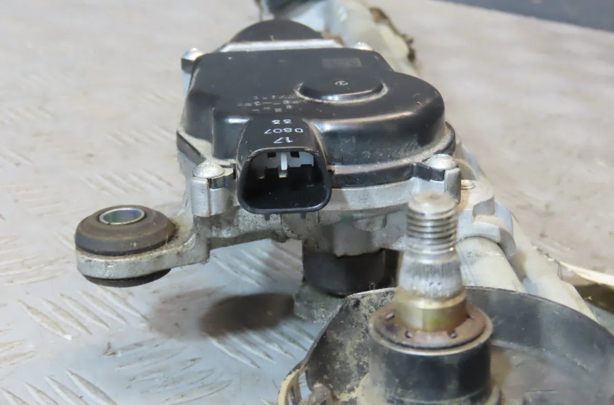 Moteur essuie-glace avant NISSAN NP300 occasion