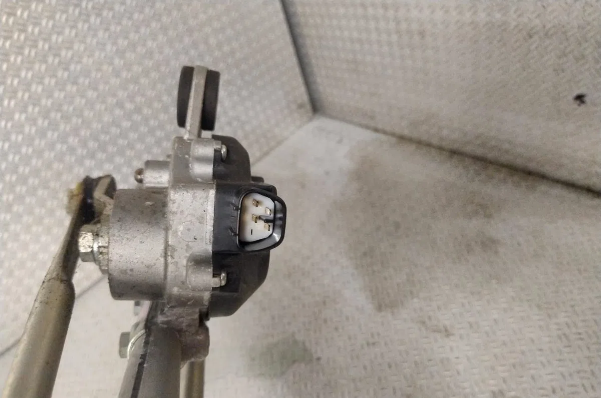 Moteur essuie-glace avant Nissan NV200 Camionnette E-nv (me0n) (2014) occasion