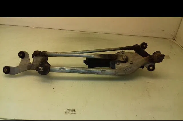 Moteur essuie-glace avant Nissan PRIMERA Break (WP12) 1.8 (2002-2007) occasion