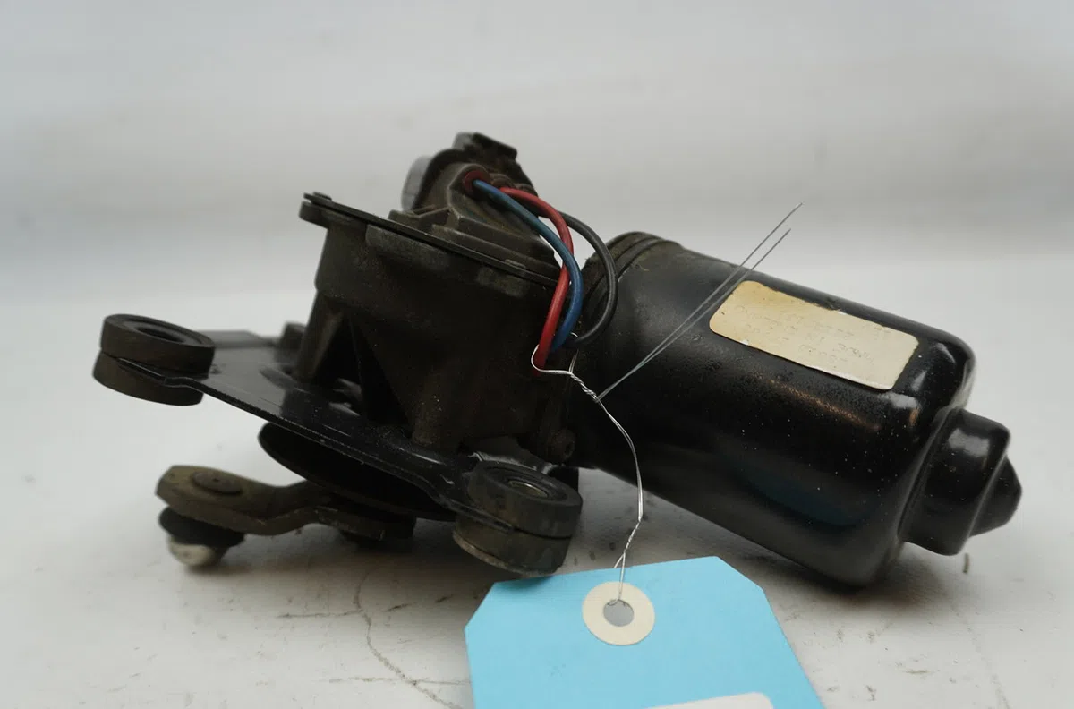 Moteur essuie-glace avant Nissan PRIMERA Hatchback (P11) 2.0 td (1996-2002) occasion