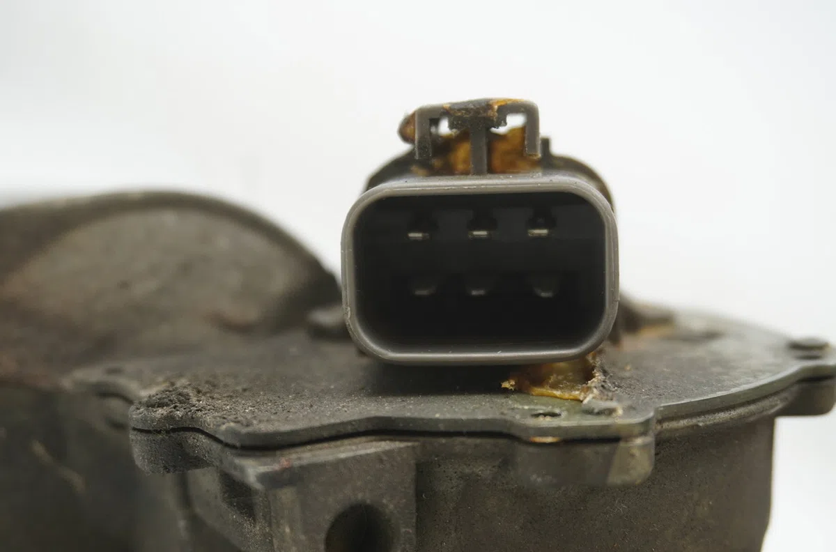 Moteur essuie-glace avant Nissan PRIMERA Hatchback (P11) 2.0 td (1996-2002) occasion