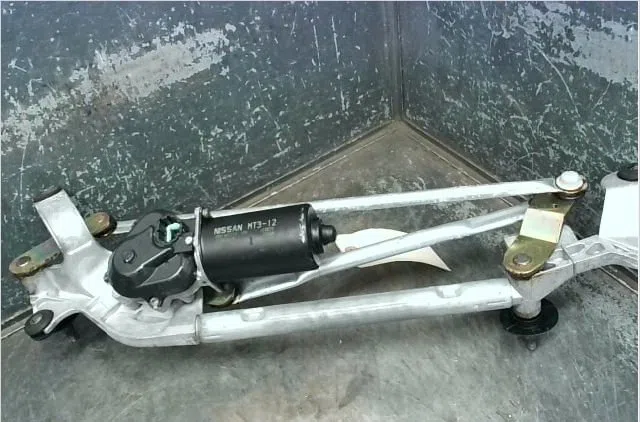 Moteur essuie-glace avant Nissan PRIMERA Hatchback (P12) 2.0 (2002-2008) occasion