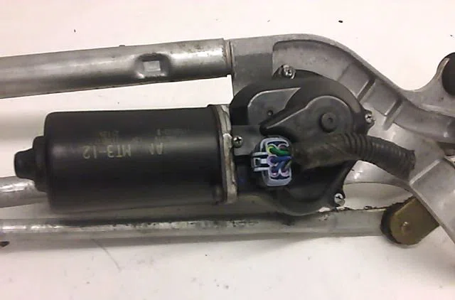 Moteur essuie-glace avant NISSAN PRIMERA occasion