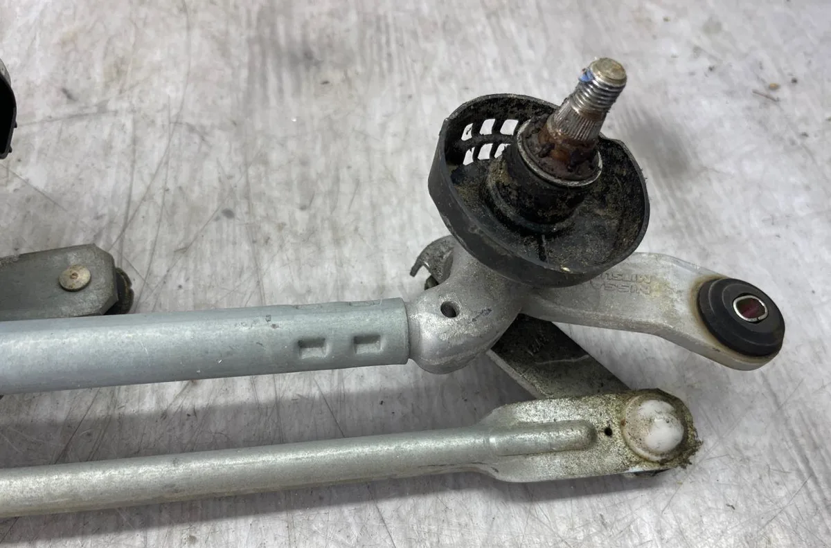 Moteur essuie-glace avant NISSAN QASHQAI 2 PHASE 1 occasion