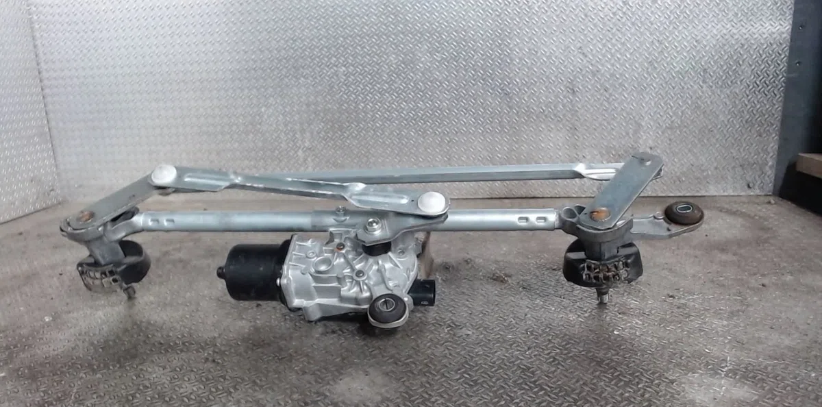 Moteur essuie-glace avant NISSAN QASHQAI 2  QASHQAI 2 PHASE 2 occasion