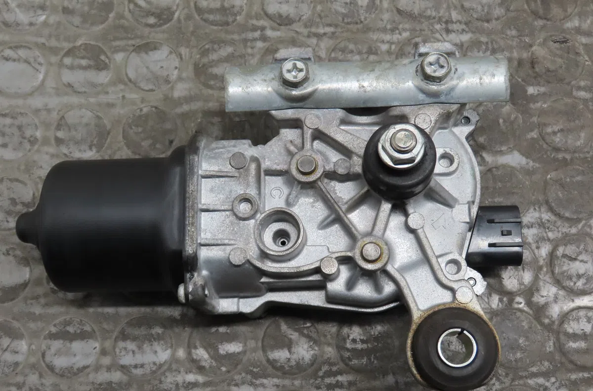 Moteur essuie-glace avant Nissan QASHQAI II SUV (J11, J11_) 1.6 dci all mode 4x4-i (2013) occasion