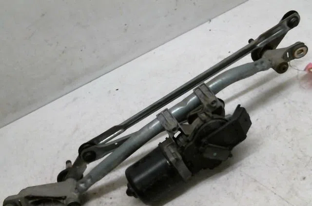 Moteur essuie-glace avant Nissan QASHQAI - QASHQAI 2 I (J10, NJ10, JJ10E) 2.0 dci (2007-2013) occasion