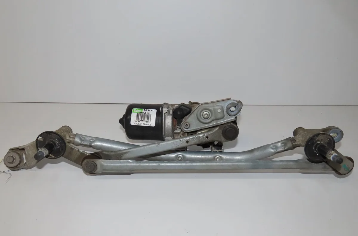 Moteur essuie-glace avant Nissan QASHQAI - QASHQAI 2 I (J10, NJ10, JJ10E) 2.0 dci (2007-2013) occasion