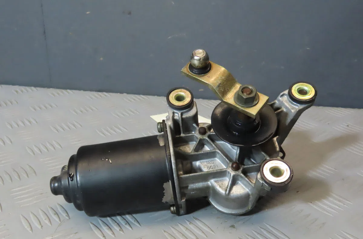 Moteur essuie-glace avant NISSAN TERRANO 1990 occasion