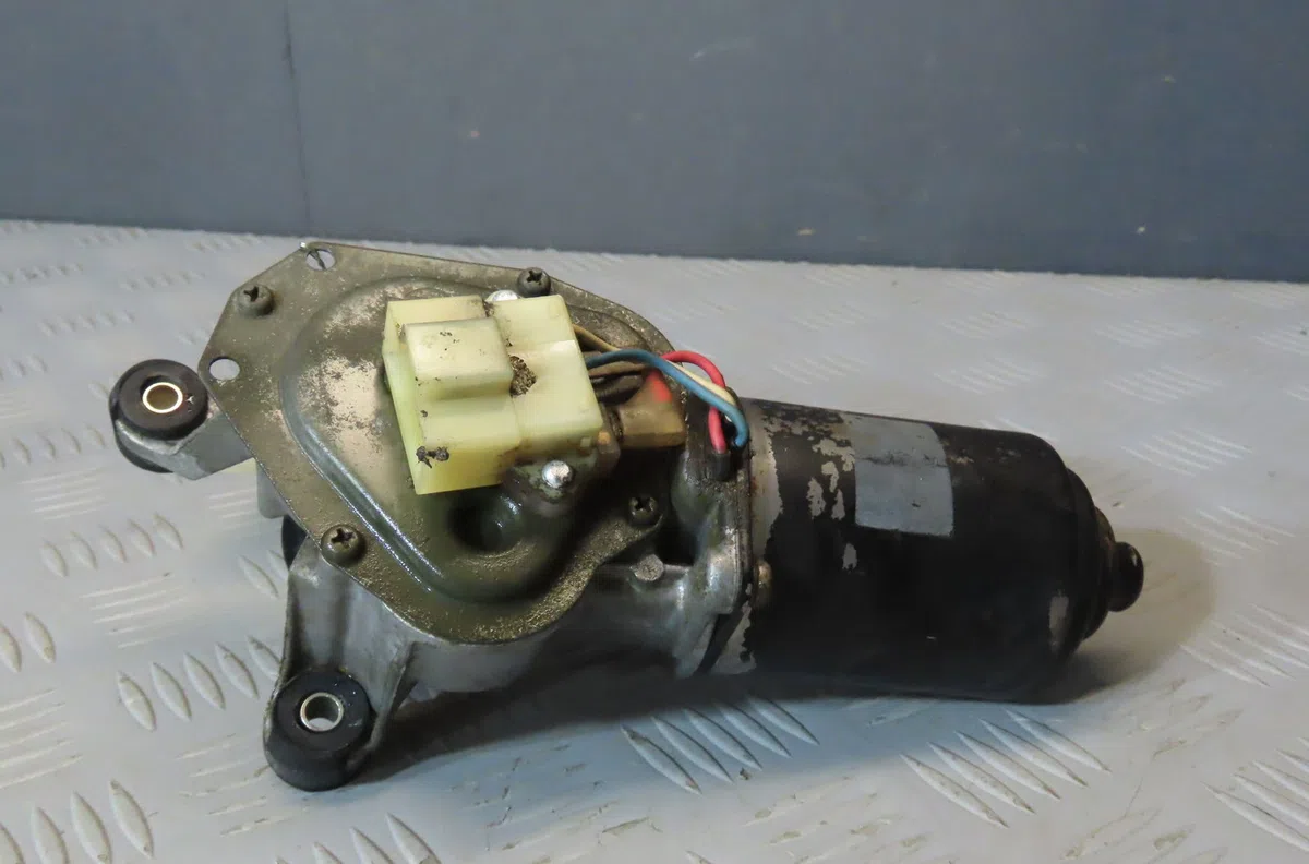 Moteur essuie-glace avant NISSAN TERRANO 1990 occasion