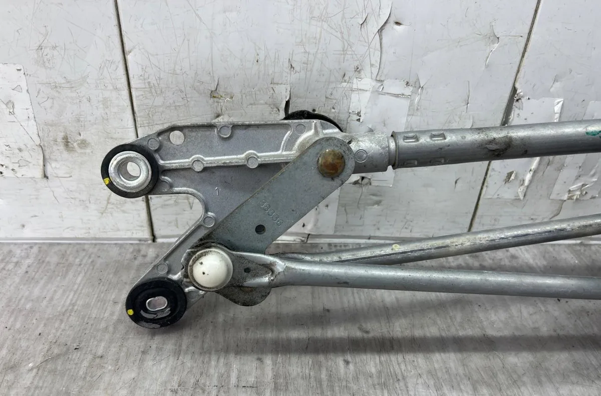 Moteur essuie-glace avant NISSAN X-TRAIL 1 PHASE 2 occasion