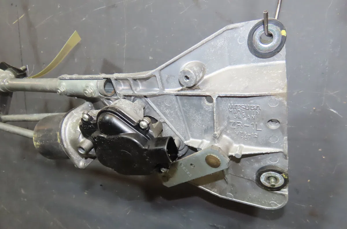 Moteur essuie-glace avant Nissan X-TRAIL I (T30) 2.2 dci 4x4 (2001-2008) 5 portes occasion