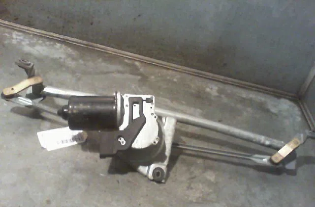 Moteur essuie-glace avant OPEL ASTRA 1995 occasion