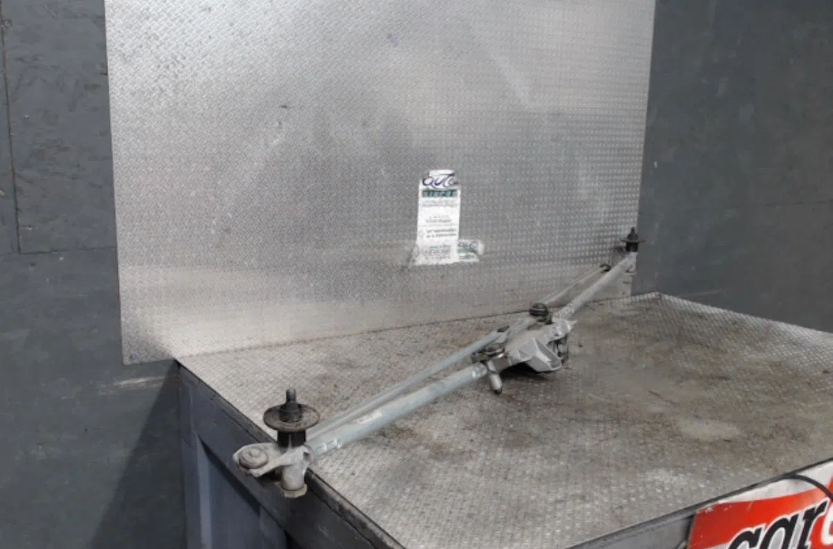 Moteur essuie-glace avant OPEL ASTRA J  ASTRA J PHASE 1 occasion