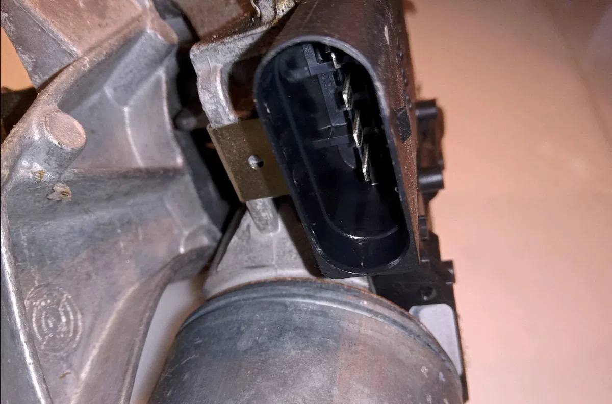 Moteur essuie-glace avant Opel ASTRA J (P10) 1.7 cdti (68) (2009-2015) occasion