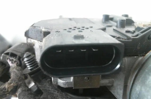 Moteur essuie-glace avant Opel ASTRA J (P10) 1.7 cdti (68) (2009-2015) occasion