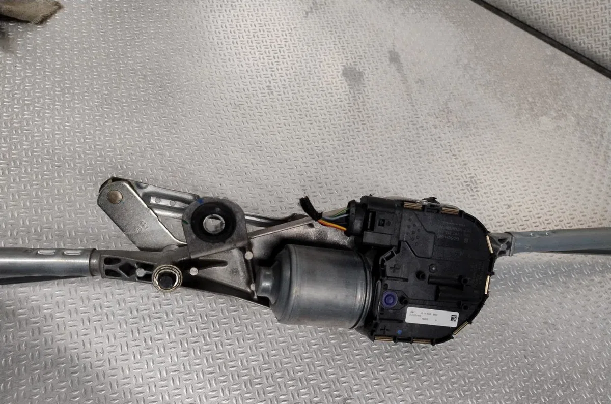Moteur essuie-glace avant OPEL ASTRA K  ASTRA K PHASE 1 occasion