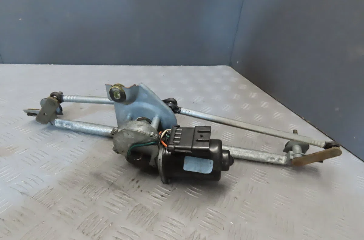 Moteur essuie-glace avant OPEL CORSA 1993 occasion