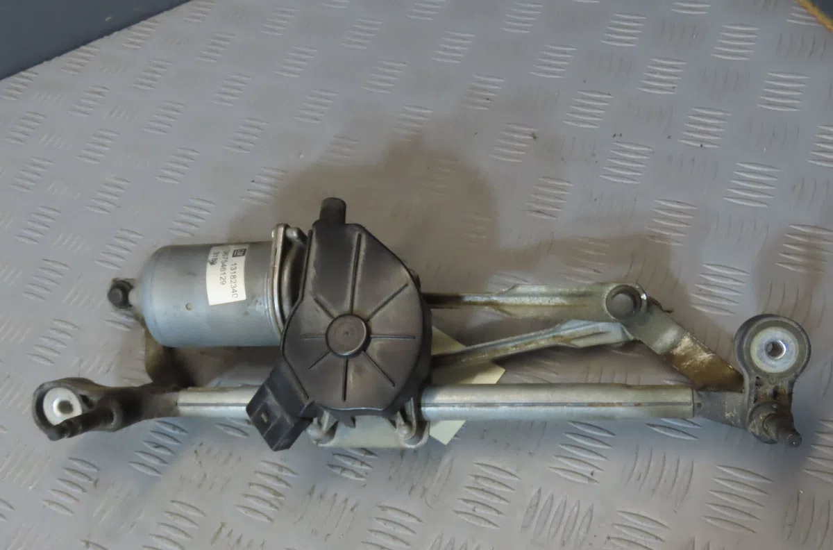 Moteur essuie-glace avant OPEL CORSA 2009 occasion