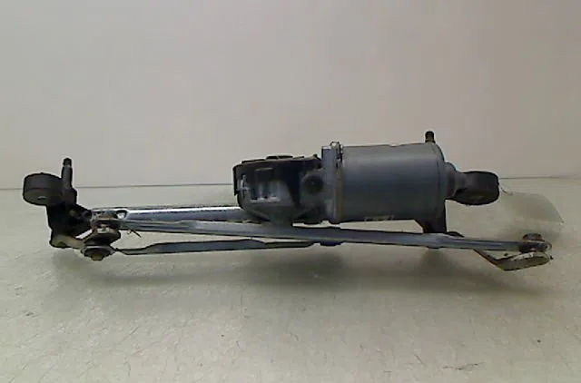 Moteur essuie-glace avant OPEL CORSA 2012 occasion