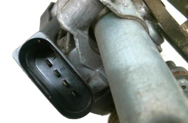 Moteur essuie-glace avant Opel CORSA D (S07) 1.3 cdti (l08, l68) (2006-2014) 3 portes occasion