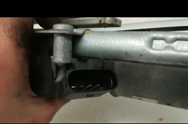Moteur essuie-glace avant Opel CORSA D (S07) 1.3 cdti (l08, l68) (2006-2014) 5 portes occasion