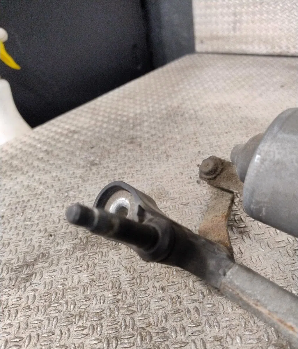 Moteur essuie-glace avant Opel CORSA D (S07) 1.3 cdti (l08, l68) (2006-2014) 5 portes occasion