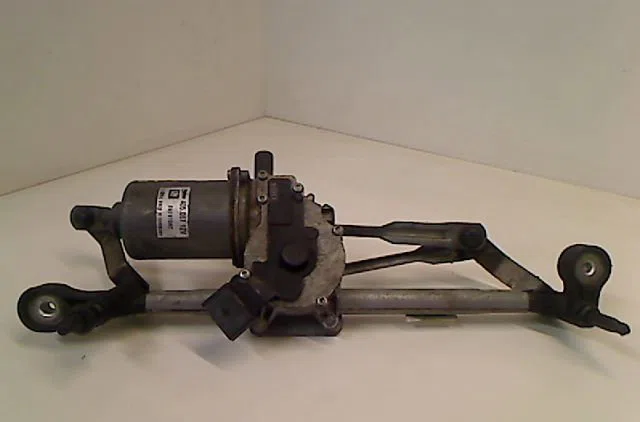 Moteur essuie-glace avant OPEL CORSA IV  1.3 CDTI 75ch occasion