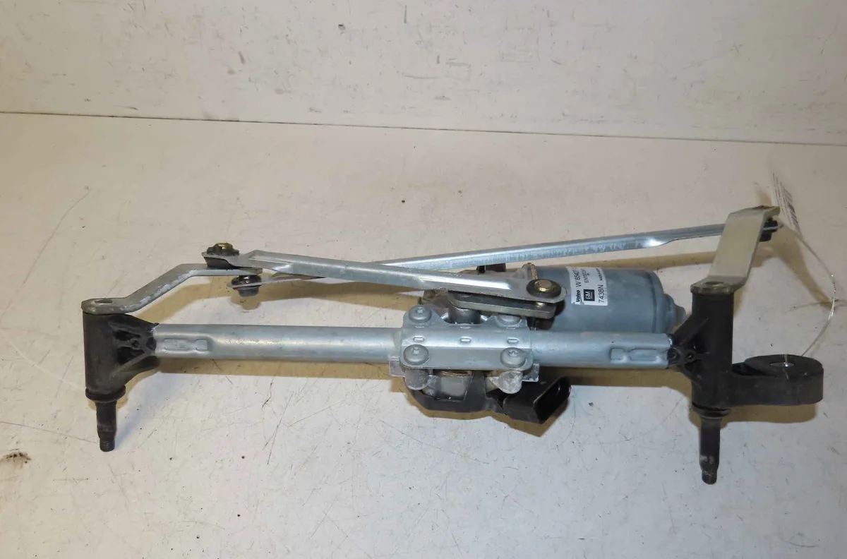 Moteur essuie-glace avant OPEL CORSA V occasion