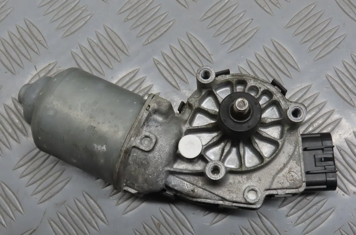 Moteur essuie-glace avant Opel INSIGNIA A A trois volumes (G09) 1.8 (69) (2008-2017) occasion