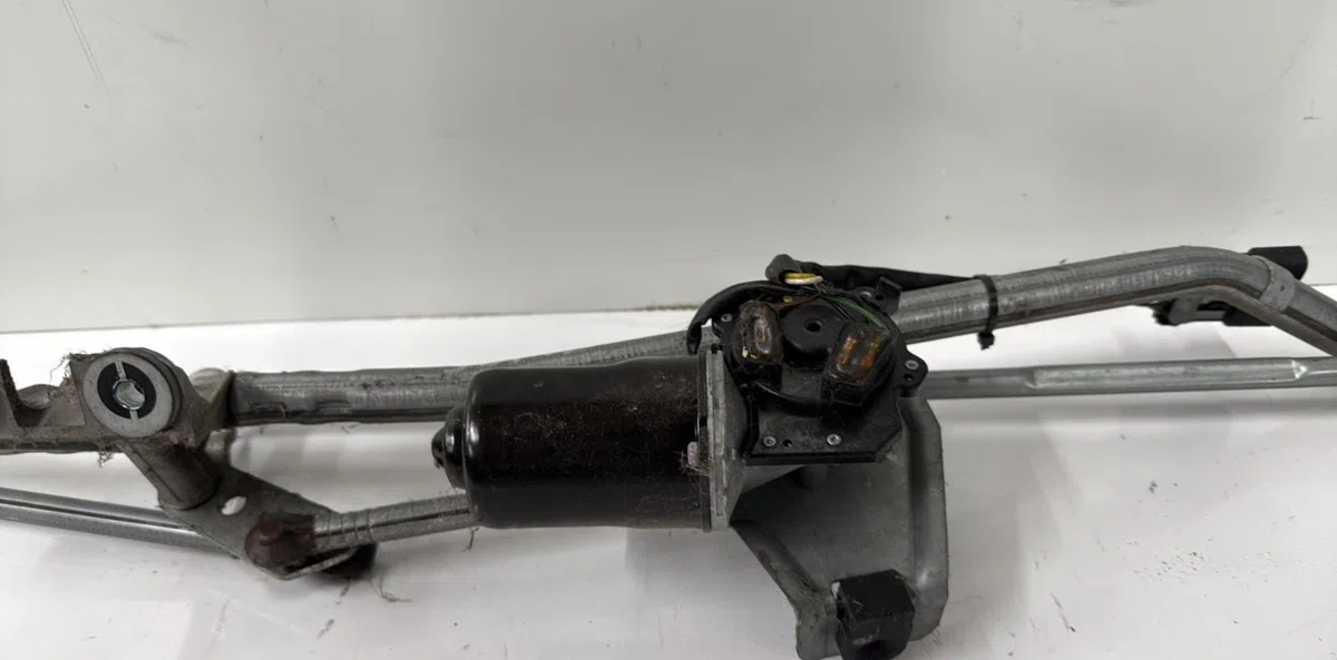 Moteur essuie-glace avant Opel MERIVA A Monospace (X03) 1.6 (e75) (2003-2010) 5 portes occasion