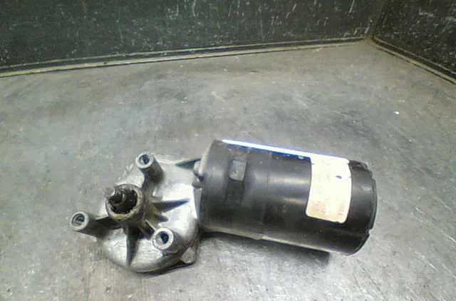 Moteur essuie-glace avant Opel OMEGA A (V87) 2.0 (f19, m19, n19) (1986-1994) occasion