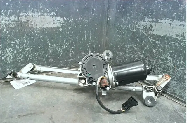 Moteur essuie-glace avant Opel SIGNUM 3-5 portes (Z03) 1.9 cdti (f48) (2004-2008) 5 portes occasion
