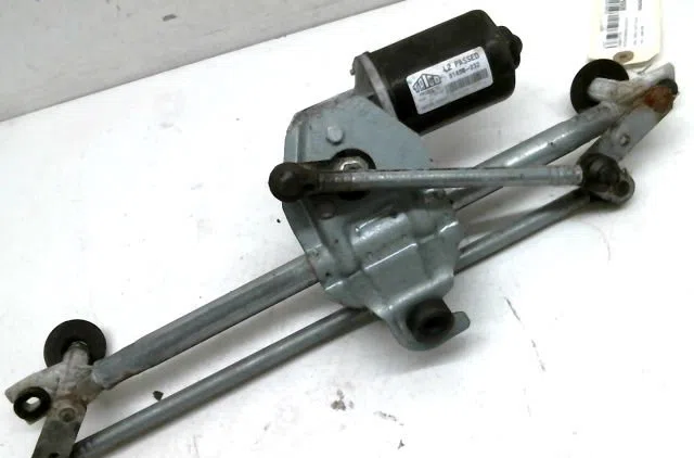 Moteur essuie-glace avant OPEL TIGRA occasion