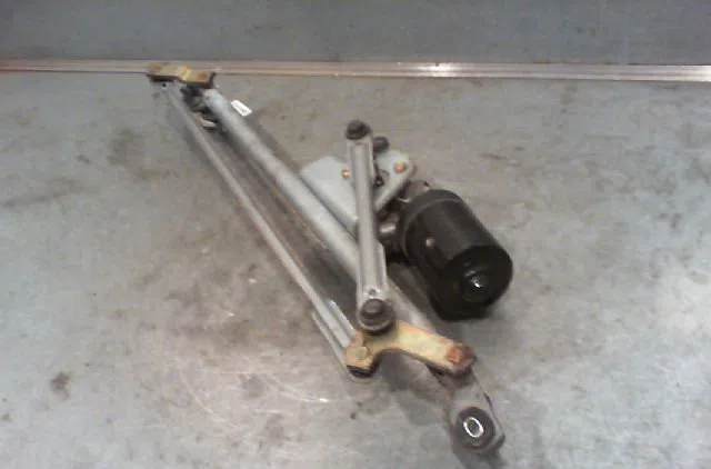 Moteur essuie-glace avant OPEL VECTRA 2001 occasion