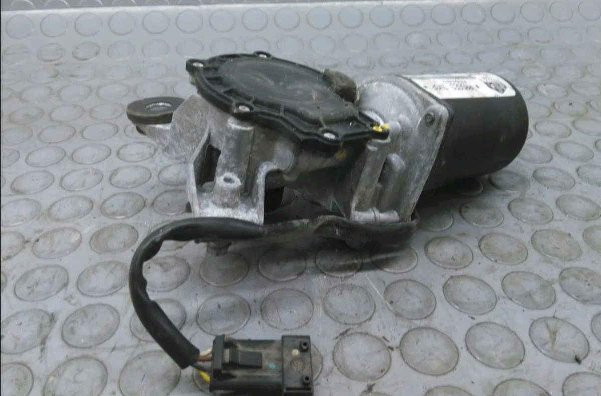 Moteur essuie-glace avant Opel VECTRA C Break (Z02) 1.9 cdti (f35) (2004-2009) occasion