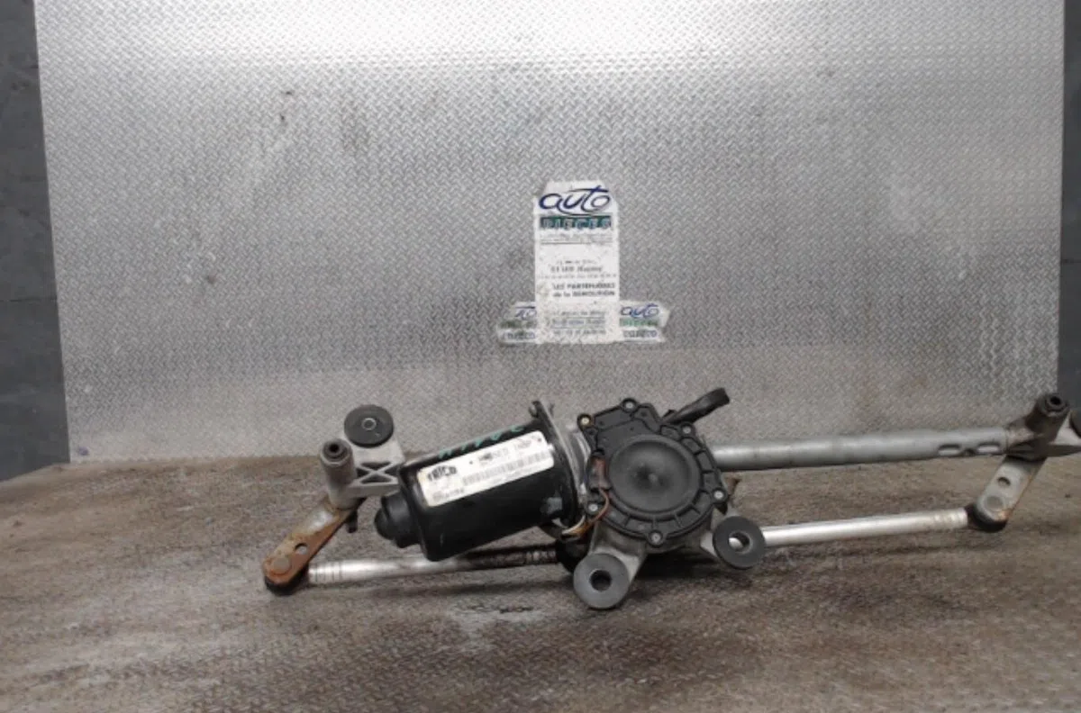 Moteur essuie-glace avant Opel VECTRA C GTS (Z02) 1.9 cdti (f68) (2004-2009) occasion