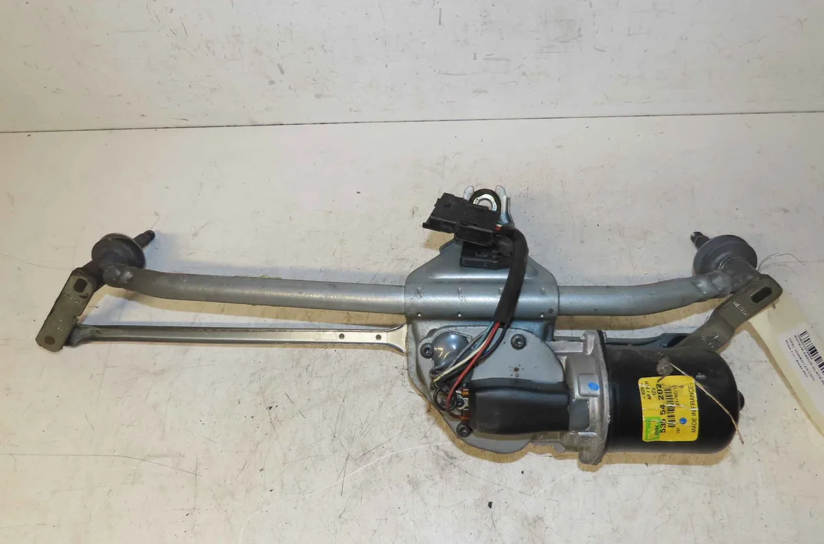 Moteur essuie-glace avant OPEL VIVARO I occasion