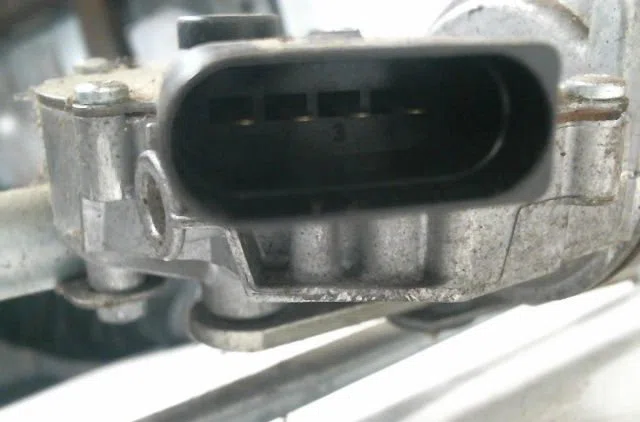 Moteur essuie-glace avant Opel ZAFIRA - ZAFIRA FAMILY B (A05) 1.7 cdti (m75) (2008-2015) 5 portes occasion