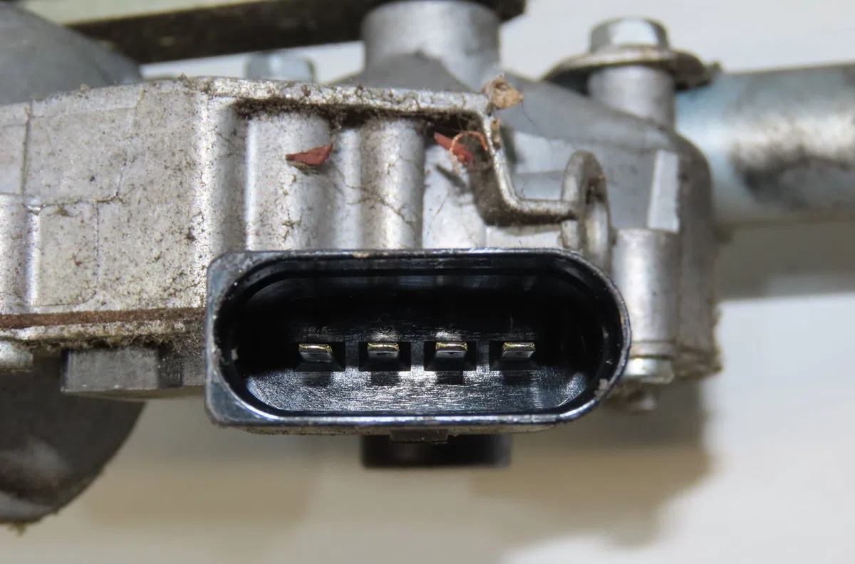 Moteur essuie-glace avant Opel ZAFIRA - ZAFIRA FAMILY B (A05) 1.7 cdti (m75) (2008-2015) 5 portes occasion