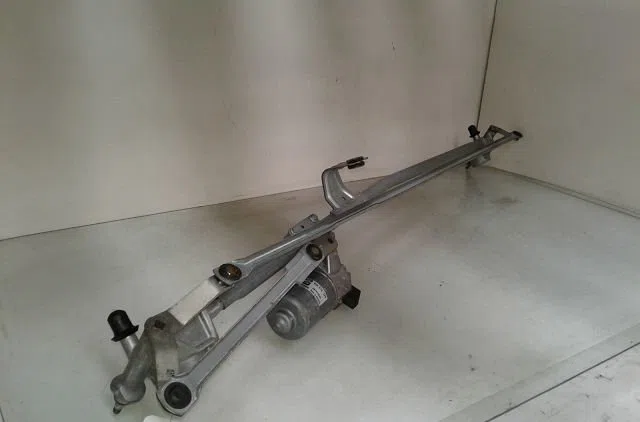 Moteur essuie-glace avant Opel ZAFIRA - ZAFIRA FAMILY B (A05) 1.9 cdti (m75) (2005-2015) occasion