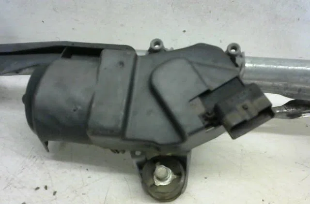 Moteur essuie-glace avant Peugeot 1007 (KM_) 1.4 hdi (2005) occasion