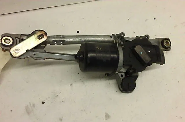 Moteur essuie-glace avant PEUGEOT 107 occasion