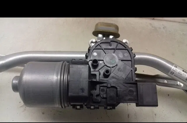 Moteur essuie-glace avant Peugeot 2008 I (CU_) 1.6 bluehdi 100 (2015) occasion