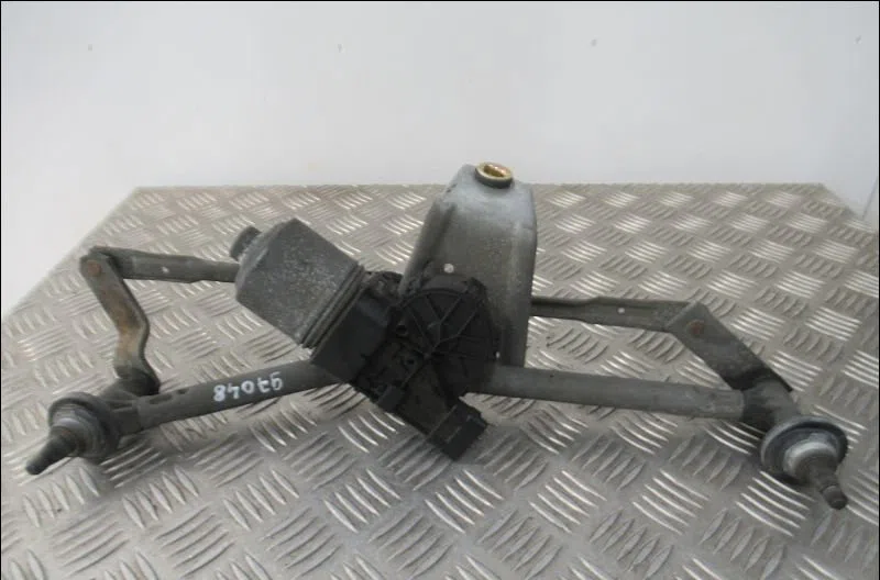 Moteur essuie-glace avant Peugeot 206 (2L_, 2M_) 1.4 i (2lkfwa, 2mkfwa) (2009-2013) 3 portes occasion