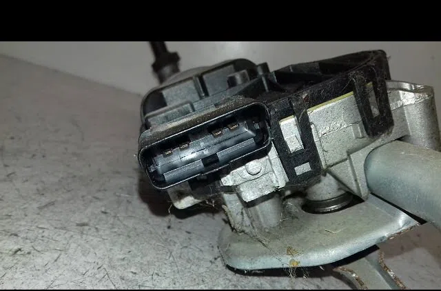Moteur essuie-glace avant PEUGEOT 208 1.6 E-HDI FAP - 115 occasion