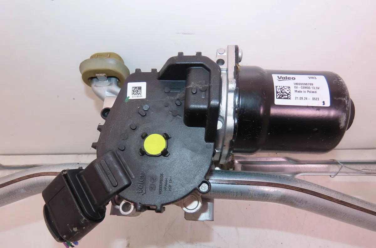 Moteur essuie-glace avant Peugeot 208 II (UB_, UP_, UW_, UJ_) 1.2 puretech 130 (2019) occasion