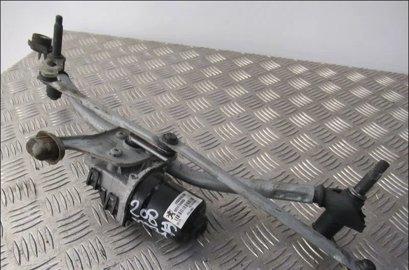 Moteur essuie-glace avant Peugeot 208 II (UB_, UP_, UW_, UJ_) 1.5 bluehdi 100 (2019) occasion
