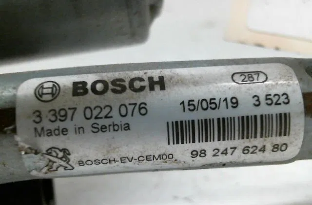Moteur essuie-glace avant Peugeot 3008 SUV (MC_, MR_, MJ_, M4_) 1.2 thp- puretech 130 (mrhnsm, mrhnsu, mrhnsj, mrhnyw,..