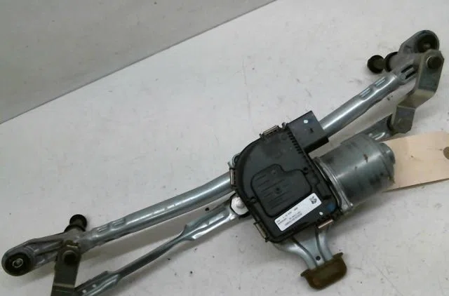 Moteur essuie-glace avant Peugeot 3008 SUV (MC_, MR_, MJ_, M4_) 1.2 thp- puretech 130 (mrhnsm, mrhnsu, mrhnsj, mrhnyw,..
